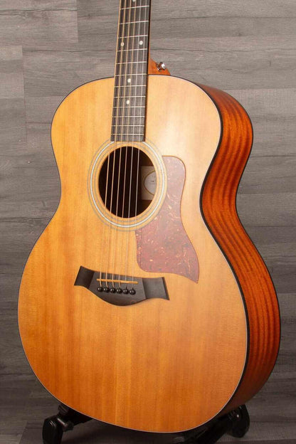 USED - Taylor 114e