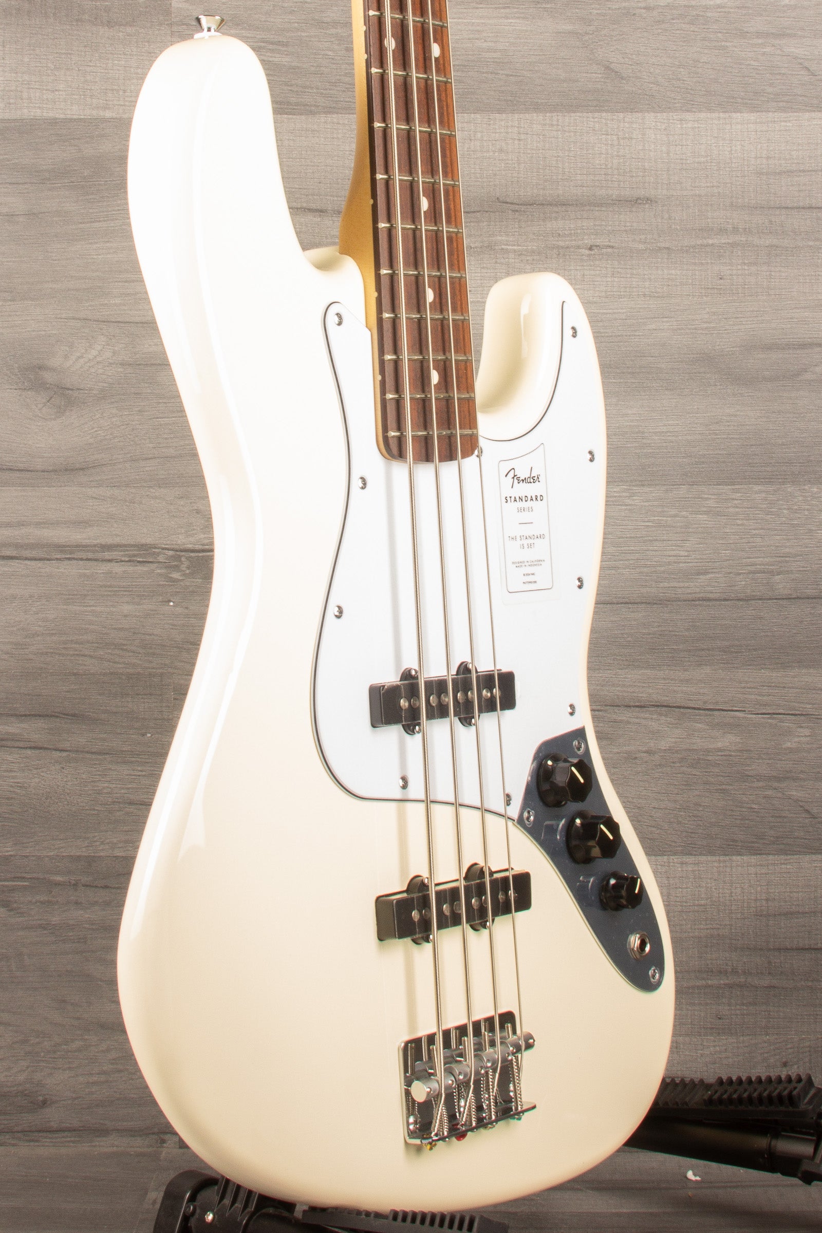 Fender Standard Jazz Bass , Olympic white - MusicStreet