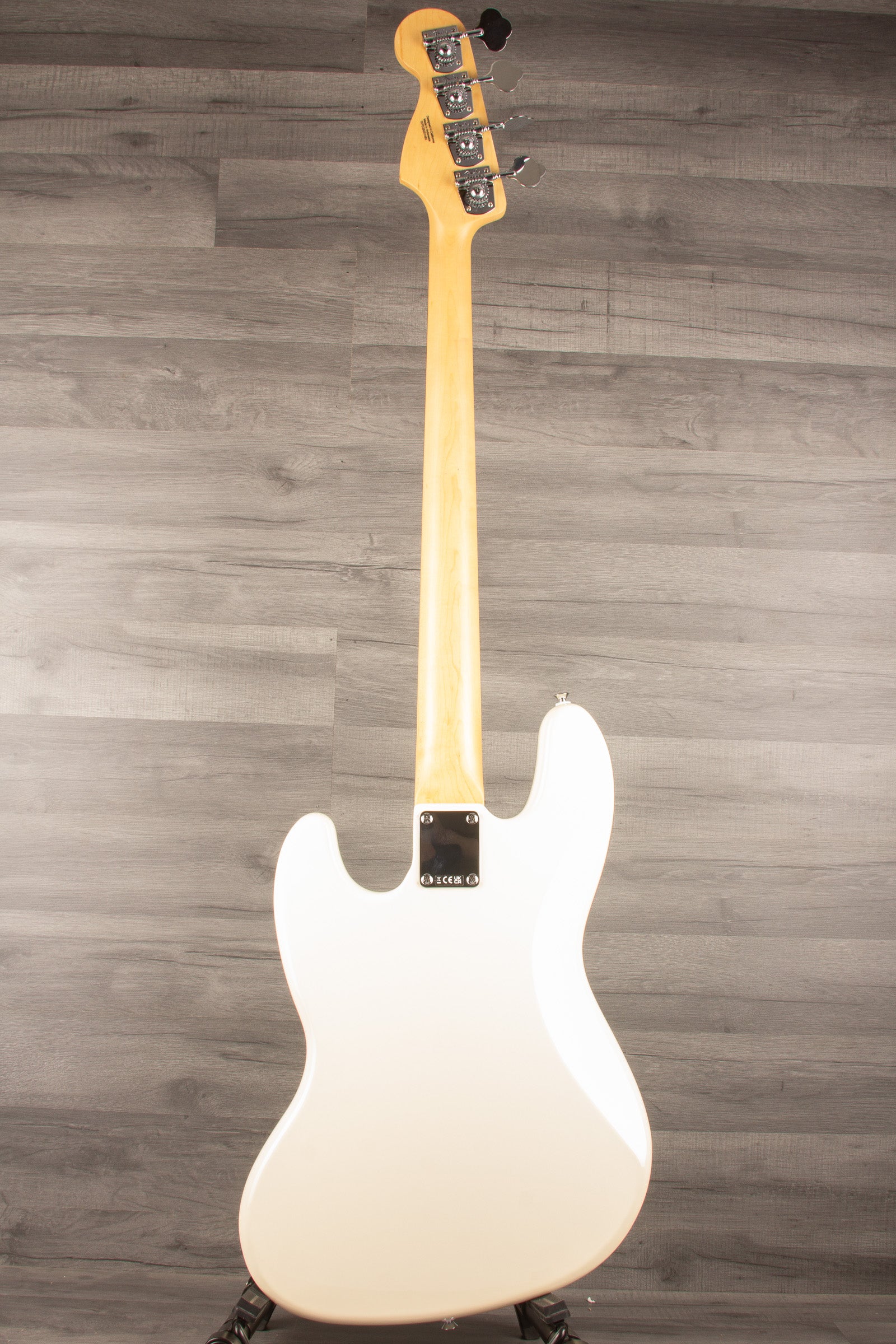 Fender Standard Jazz Bass , Olympic white - MusicStreet