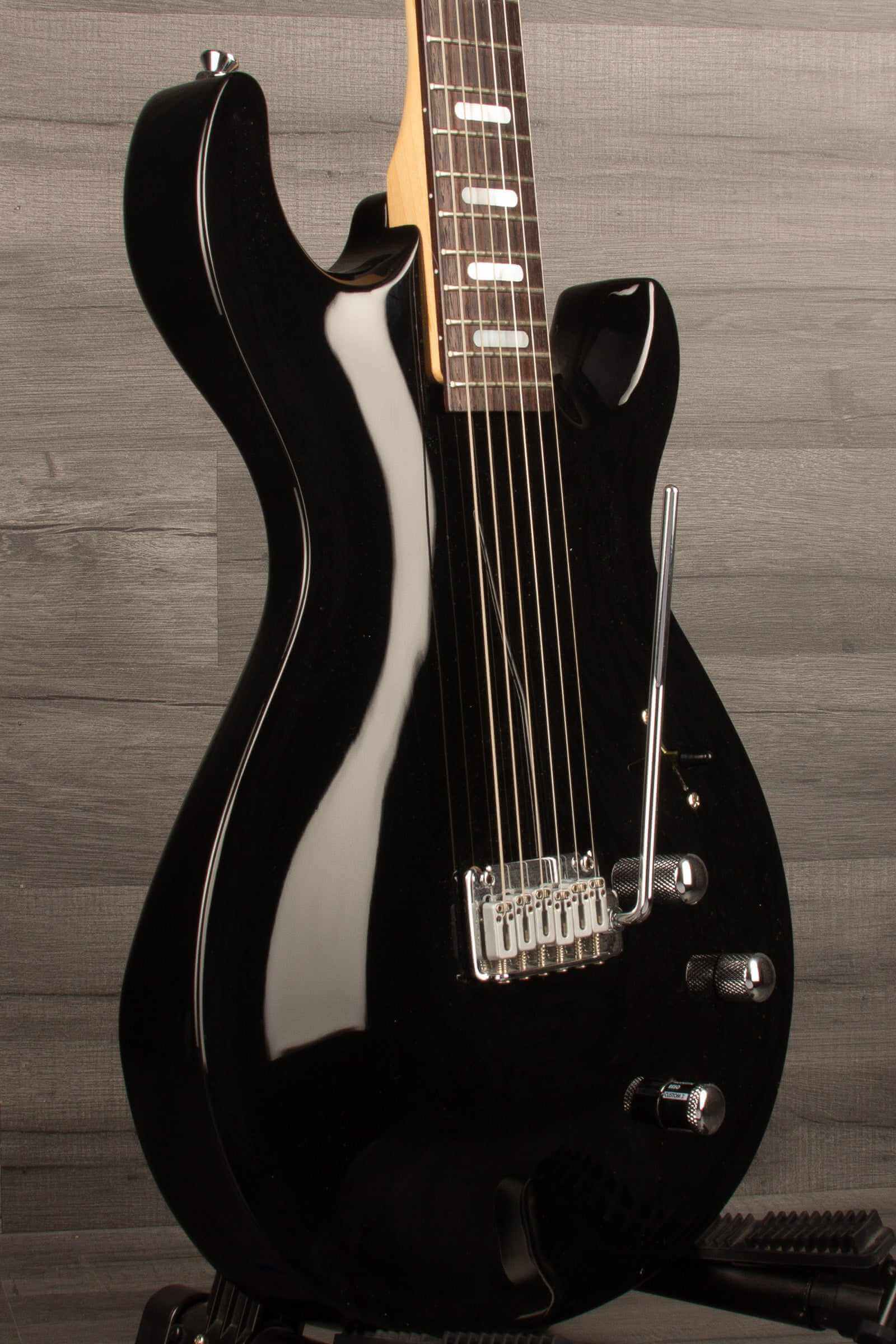 USED - Line 6 Variax 700 Electric Guitar Gloss Black