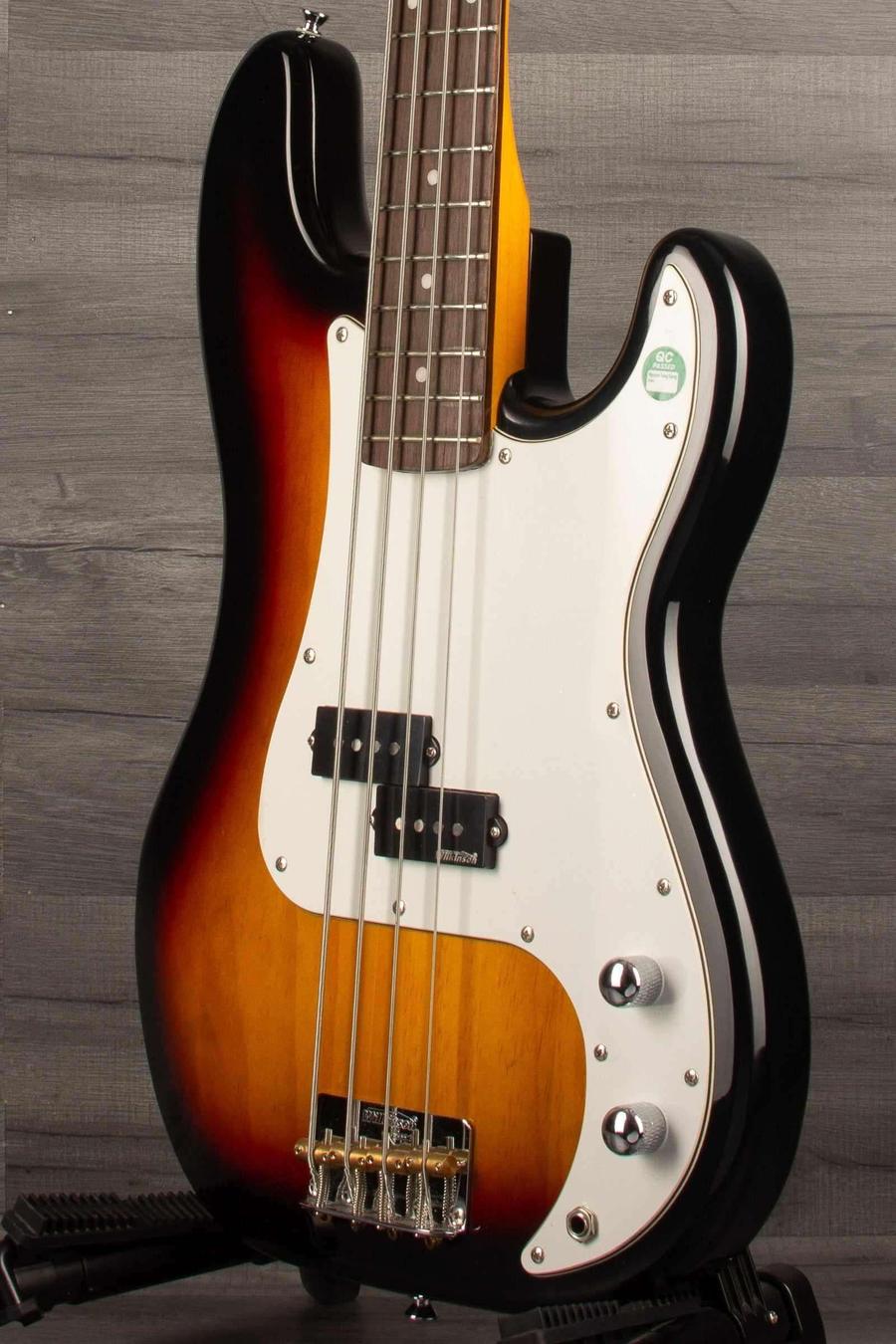 USED - Vintage V4 P bass - MusicStreet