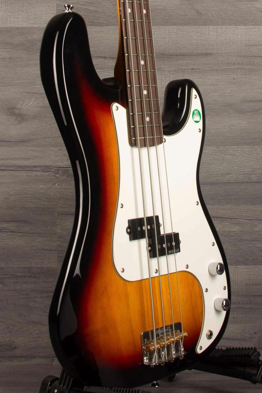 USED - Vintage V4 P bass - MusicStreet