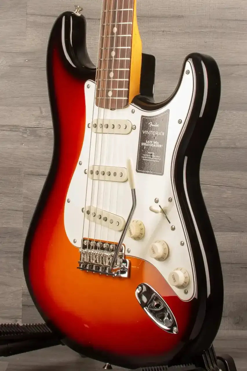Fender Vintera® III Late '60s Stratocaster®, Rosewood Fingerboard, 3 Tone Sunburst - MusicStreet