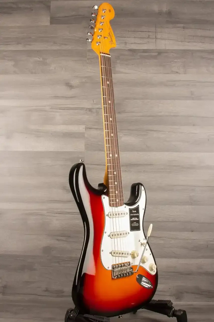 Fender Vintera® III Late '60s Stratocaster®, Rosewood Fingerboard, 3 Tone Sunburst - MusicStreet