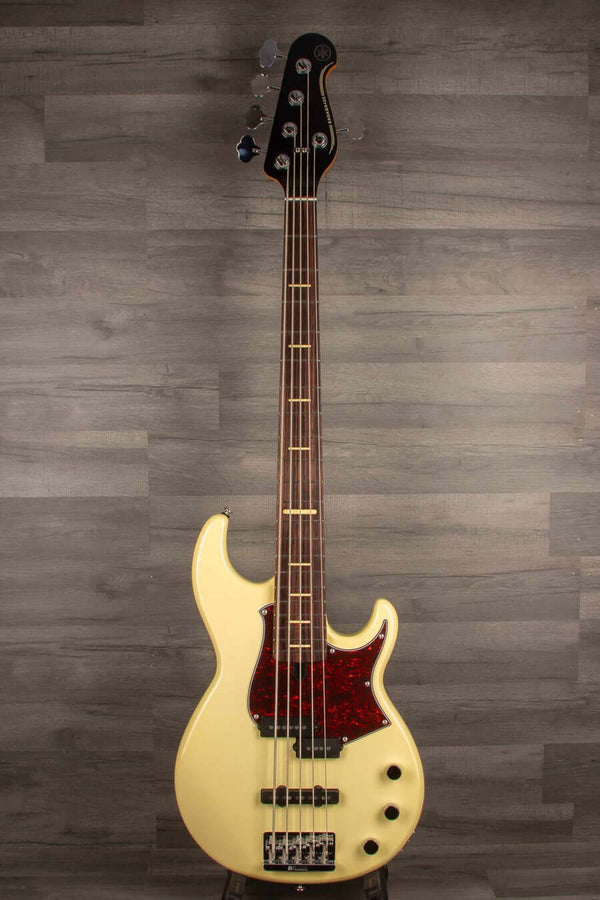 Yamaha BB P35 Pro Series 5-String Bass Guitar In Vintage White