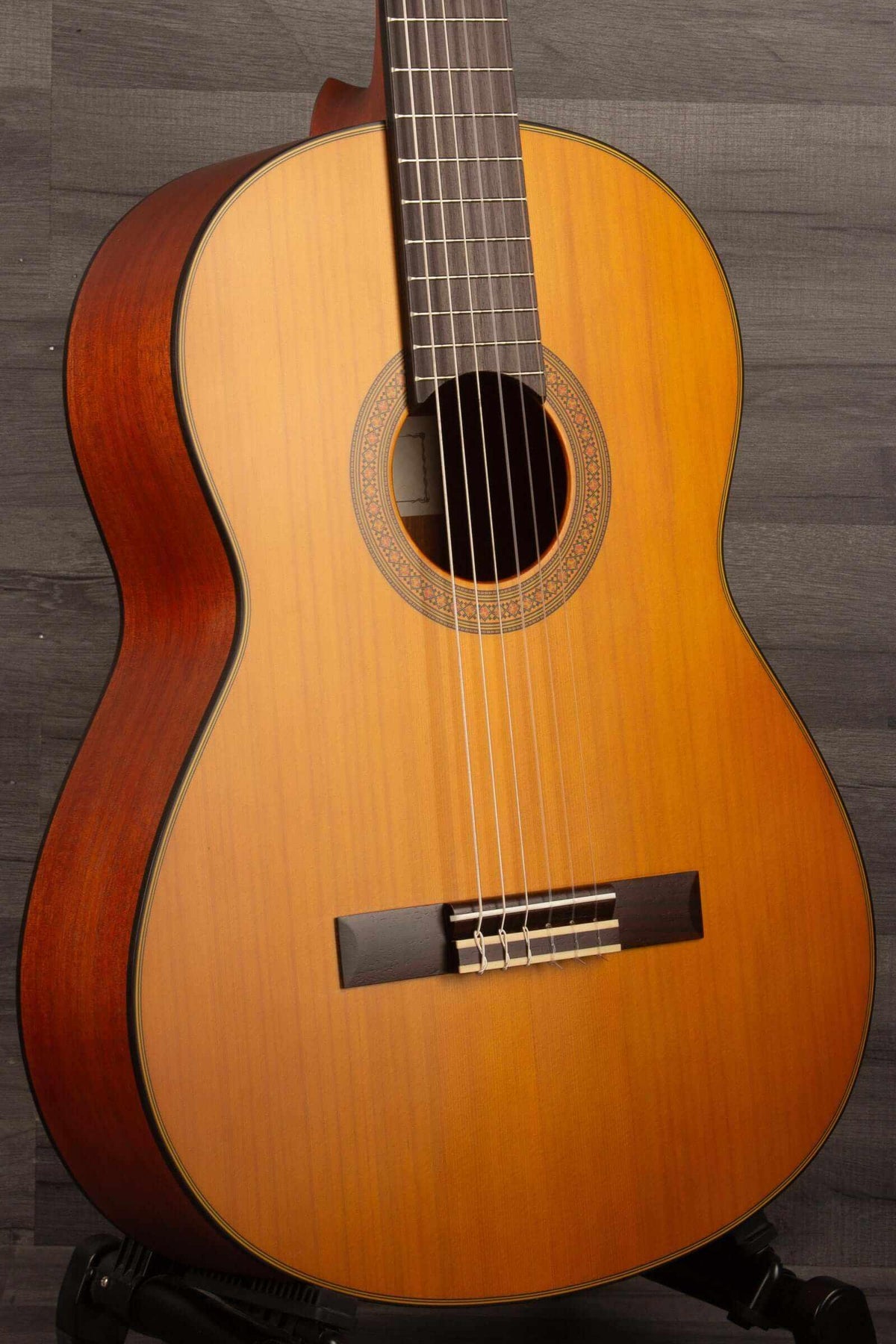 Yamaha CG122MC Classical Guitar - MusicStreet