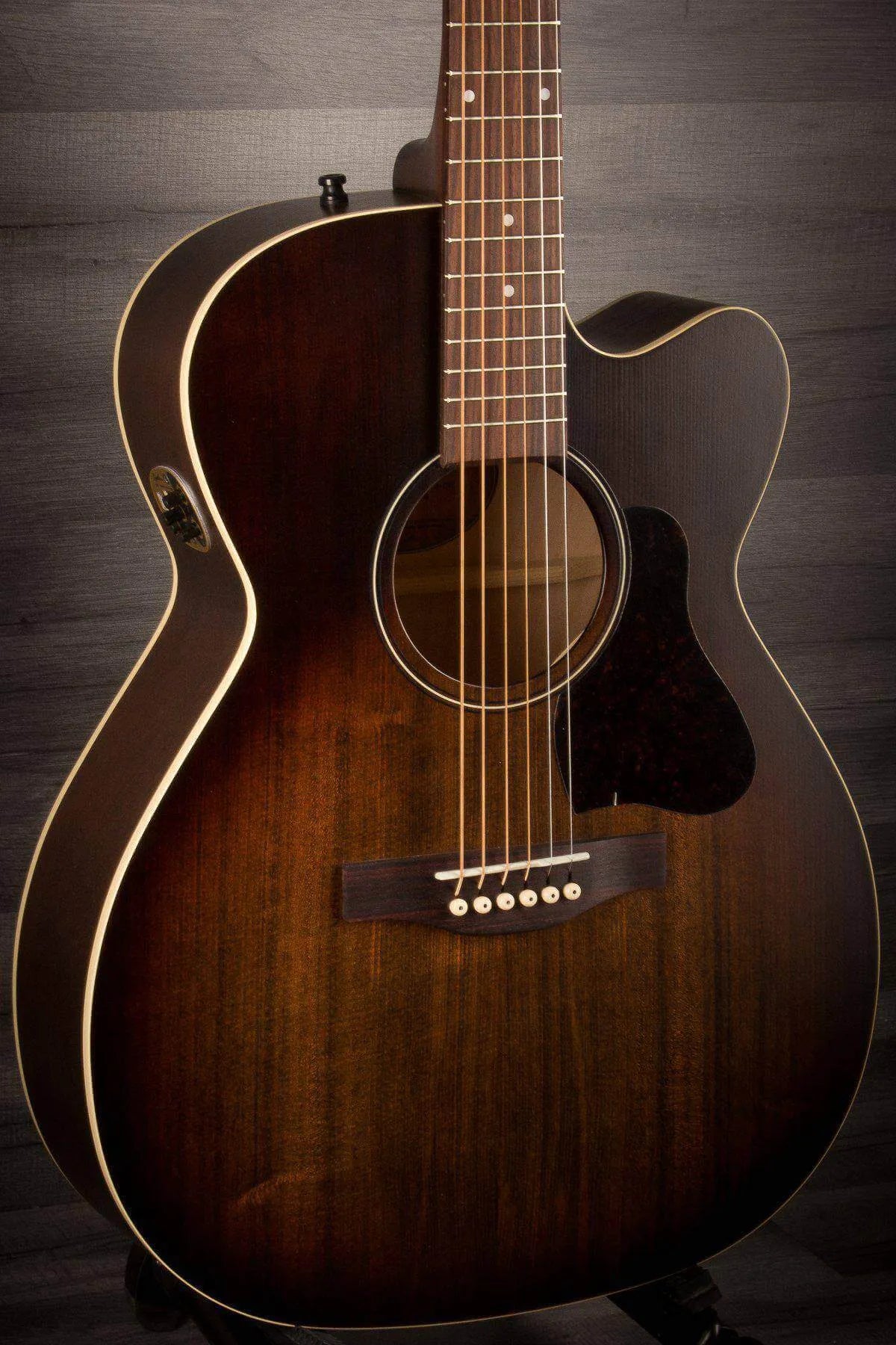 Art & Lutherie Legacy Bourbon Burst CW QIT - Acoustic Guitar