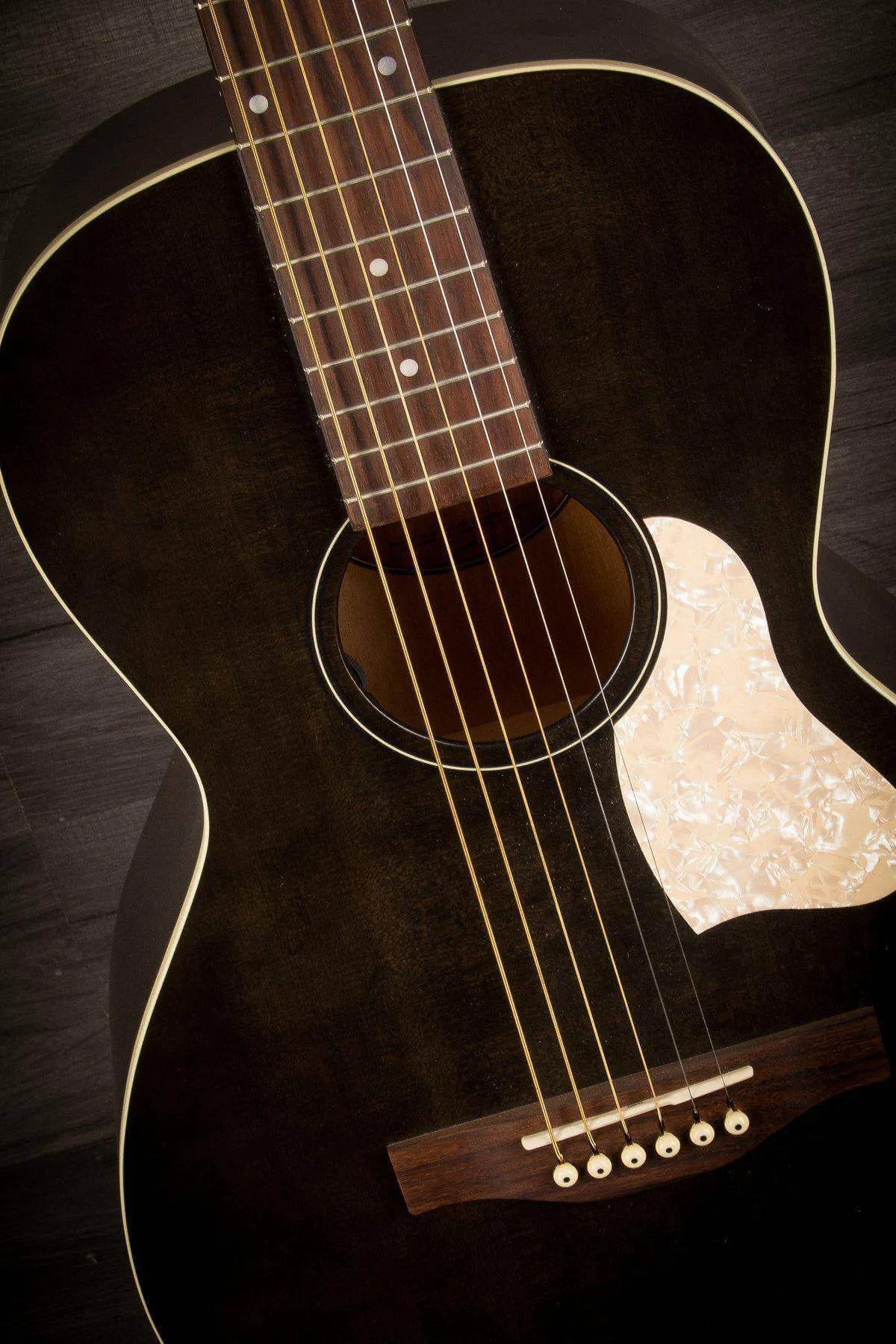 Art & Lutherie Roadhouse - Faded Black