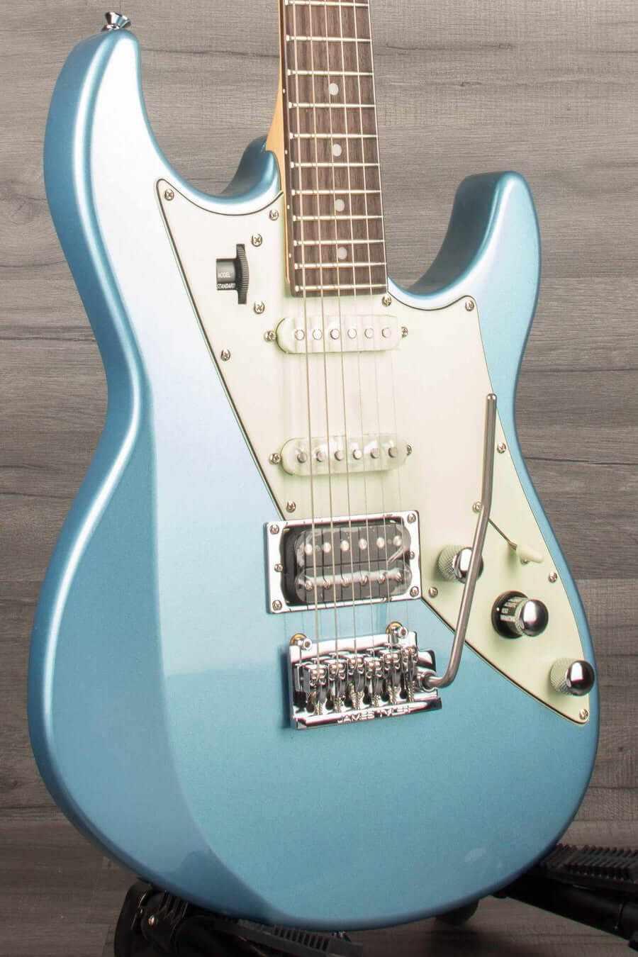 *B Stock - Line 6 James Tyler Variax JTV-69 EB Lake Placid Blue