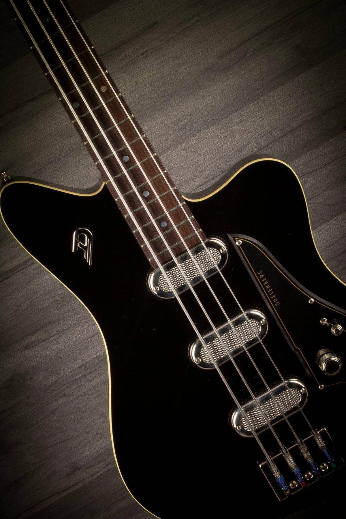 Duesenberg Triton Bass Guitar - Black (Incl. Hard Case)