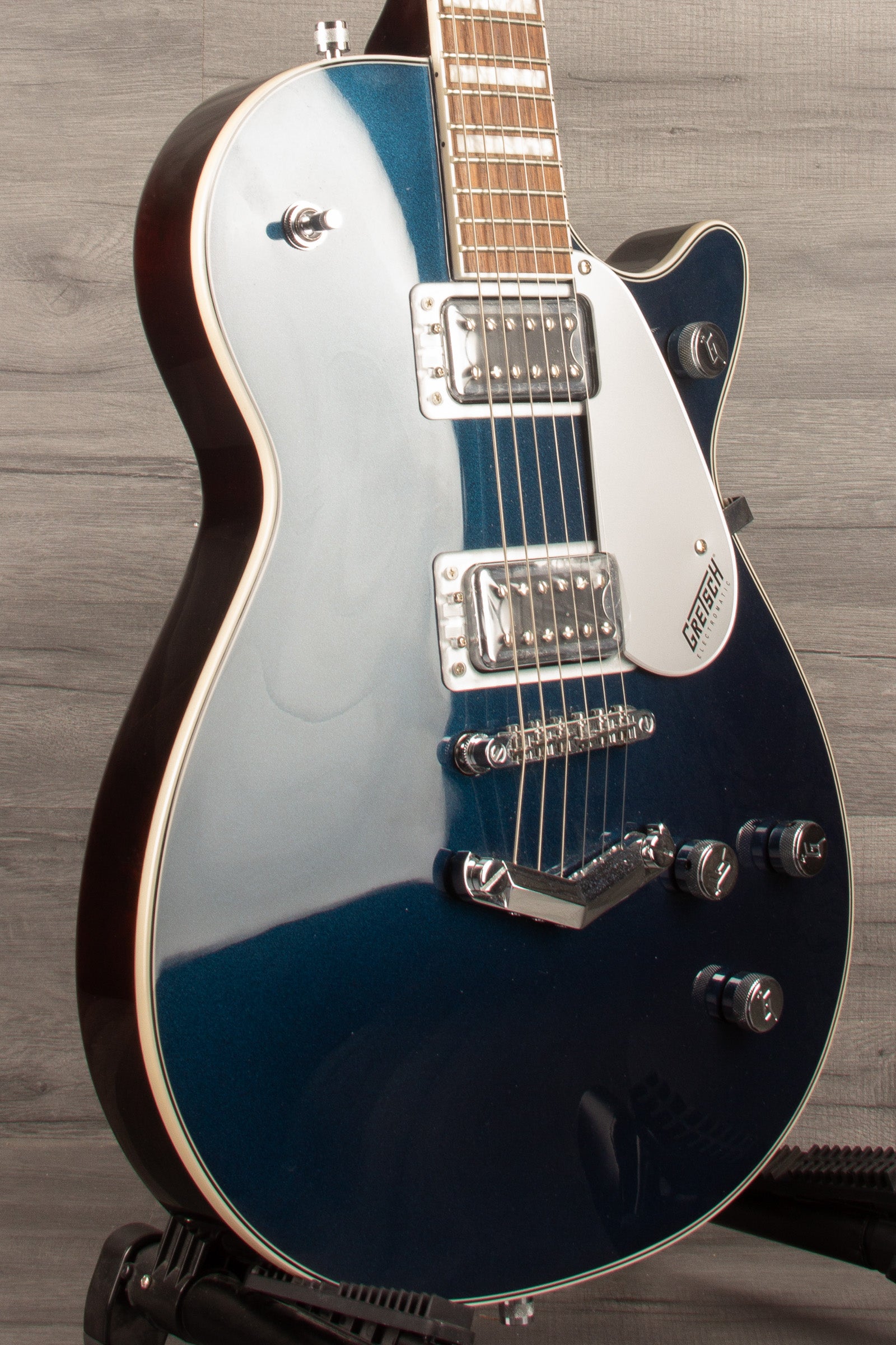 USED Gretsch G5220 Electromatic® Jet - MusicStreet