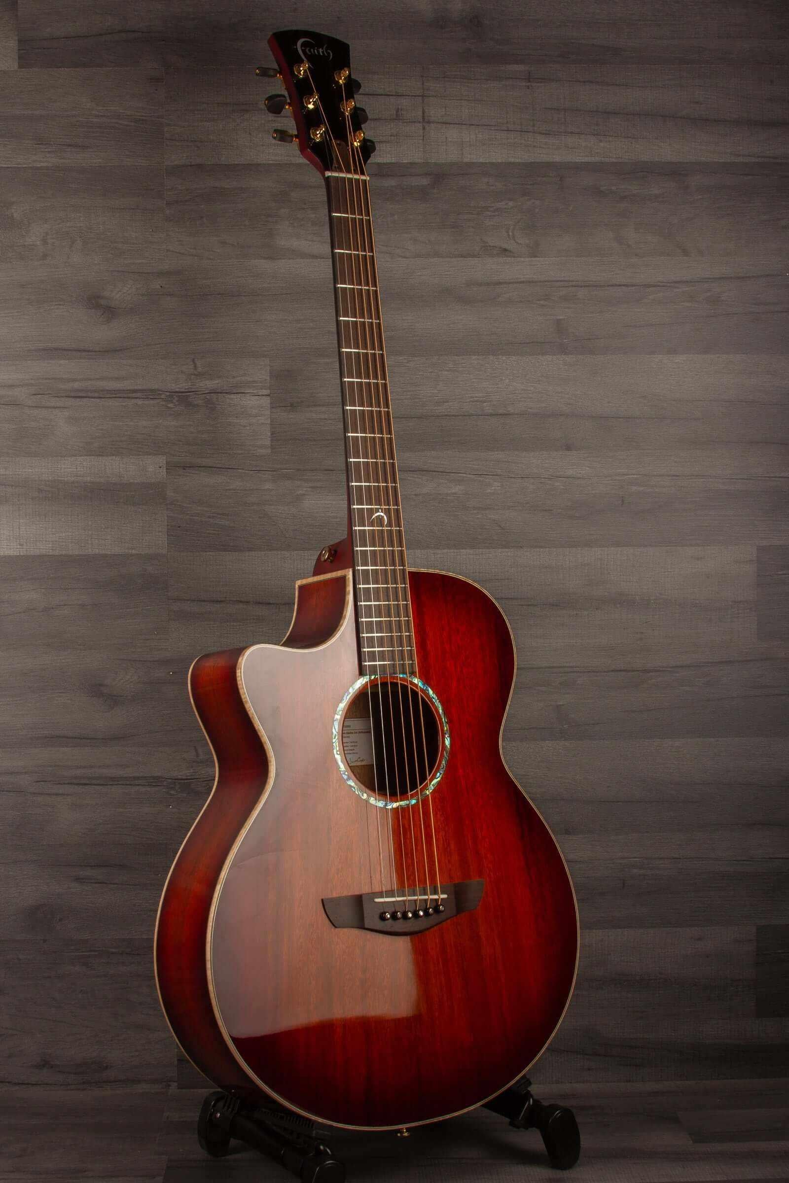 Faith BLOOD MOON Series Venus CE LH Inc Case - Highly figured Solid Indonesian Trembesi guitar with gloss finish