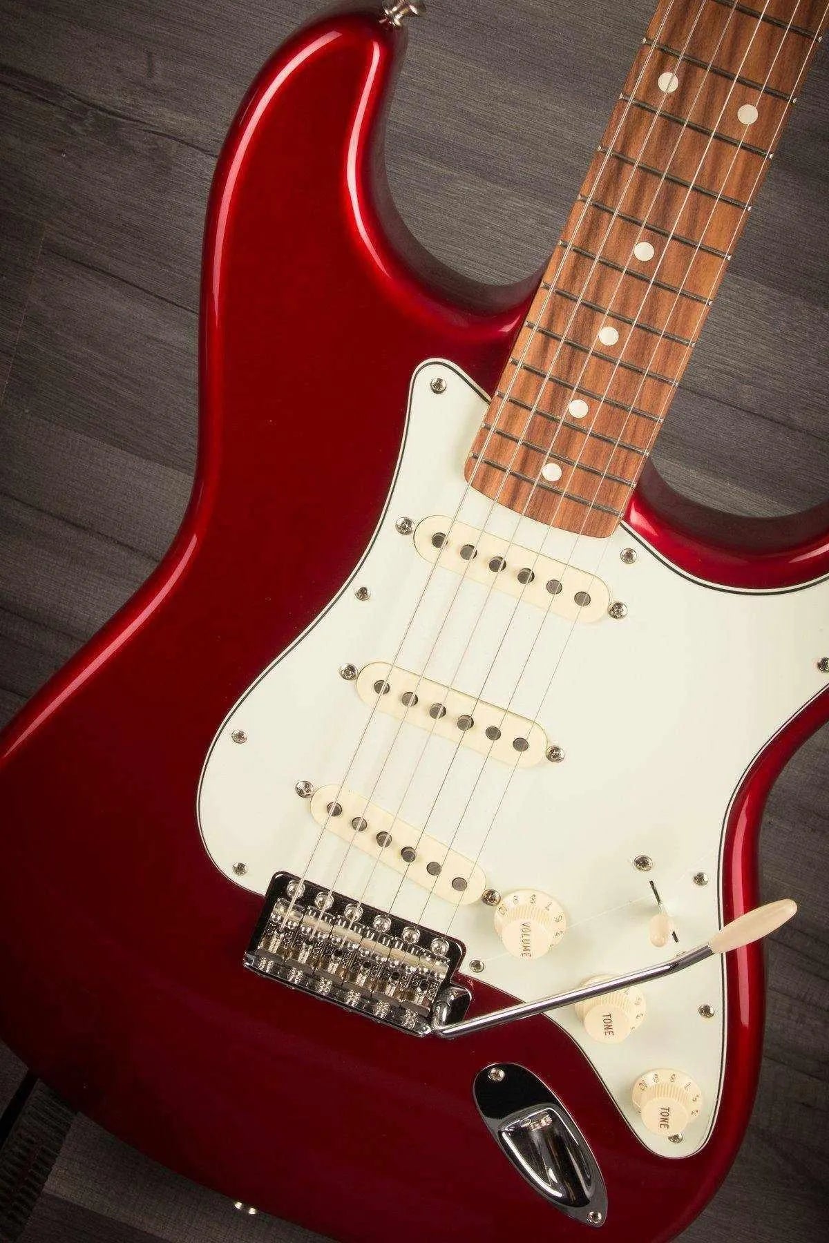 Fender - Classic Series 60'S Stratocaster (Candy Apple Red)