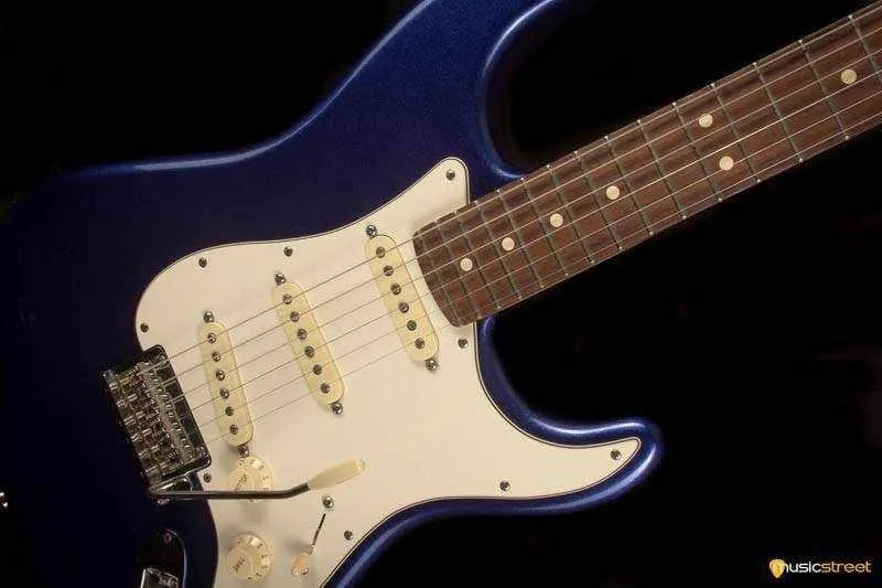 USED - Fender 2013 American Standard Stratocaster - Ocean Blue Metallic