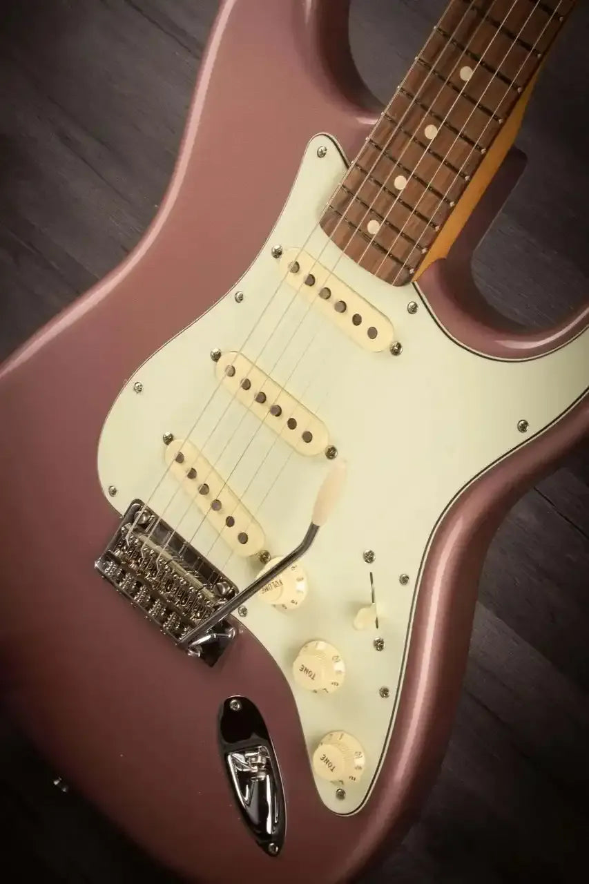 USED - Fender Vintera '60s Stratocaster Modified - Burgundy Mist
