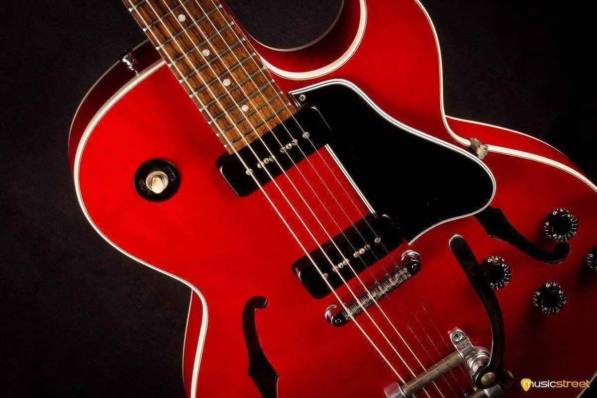 USED - 1993 Gibson ES135 P90 & Bigsby
