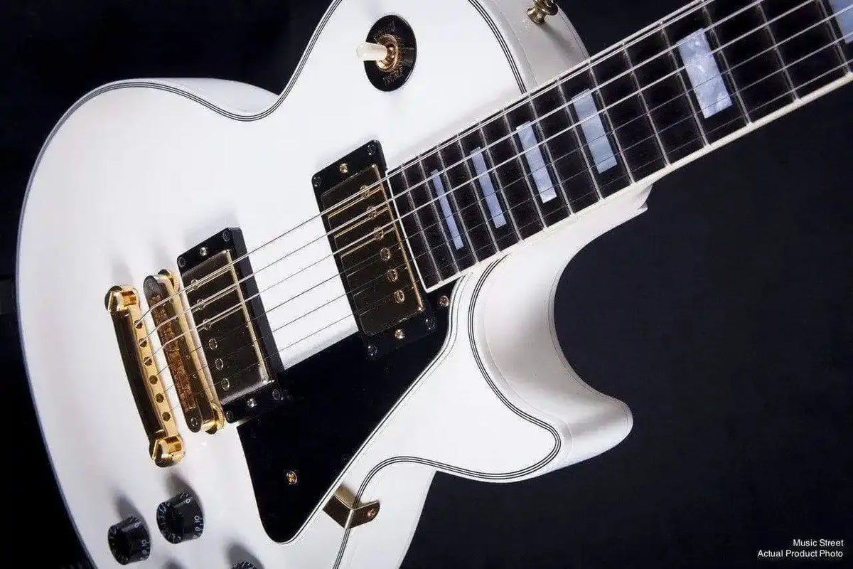 USED - Gibson Les Paul Custom Alpine White (Ebony Fingerboard)