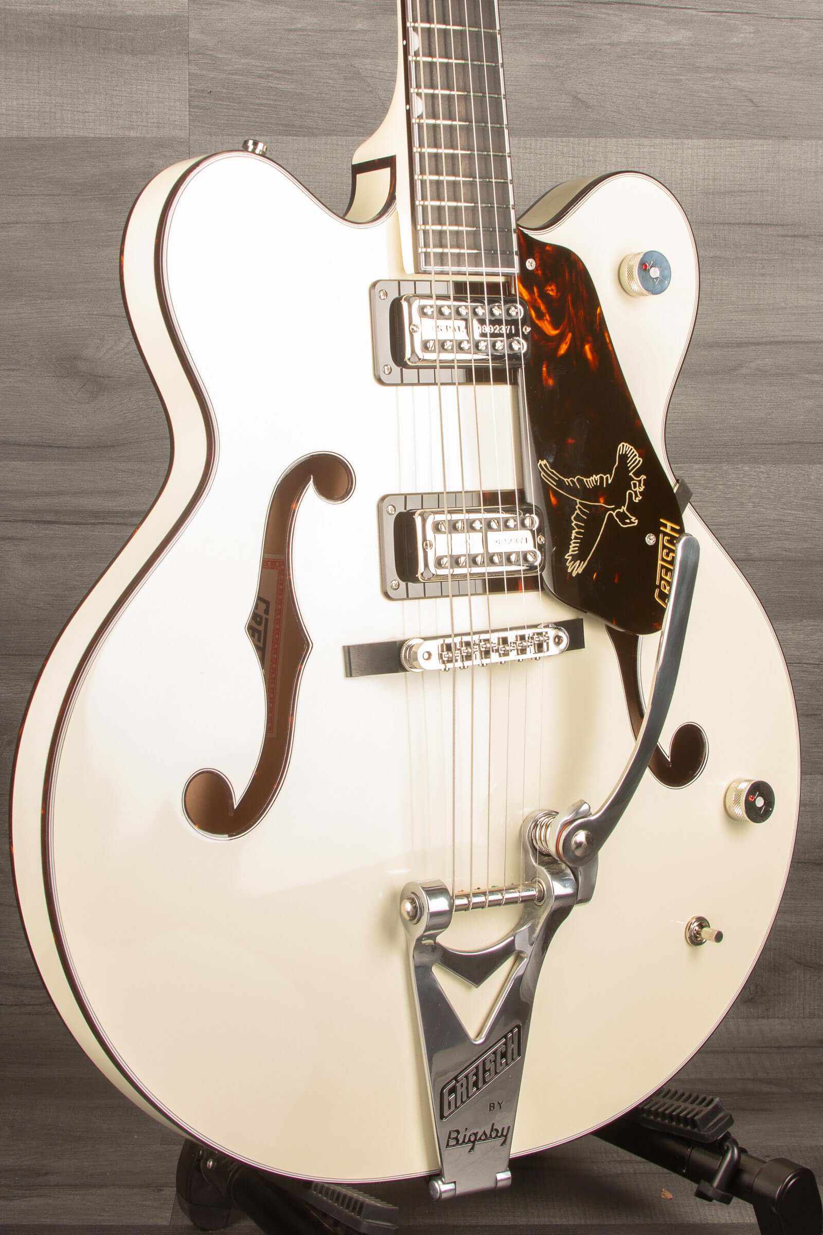 Gretsch G6636T-RF Richard Fortus Signature Falcon™ Center Block Electric Guitar with String-Thru Bigsby®, Ebony Fingerboard - Vintage White