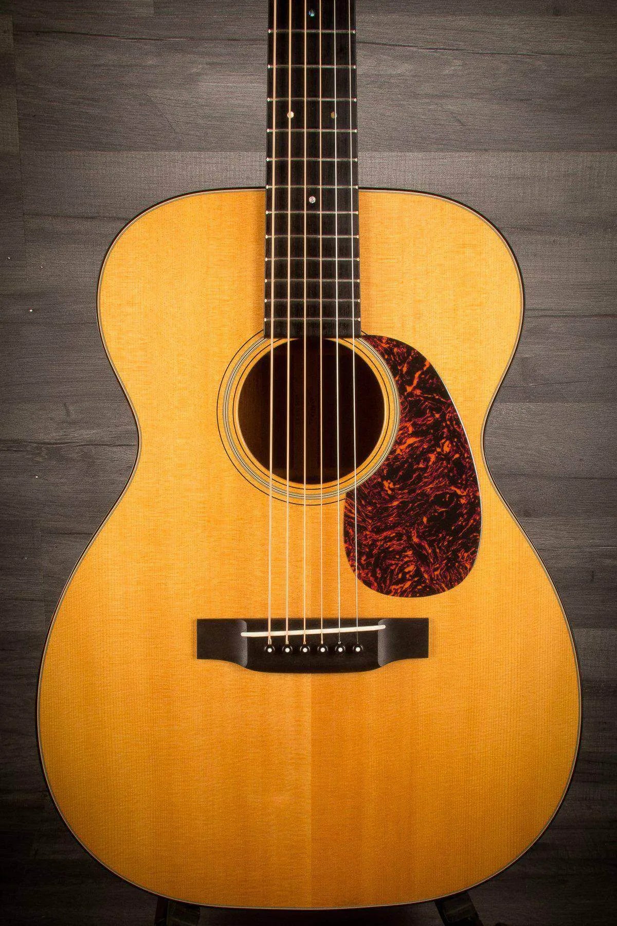 USED - Martin 0018V Acoustic