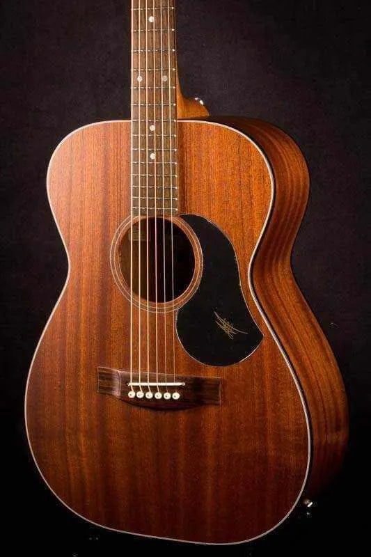 Maton M808