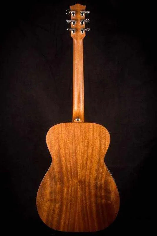 Maton M808