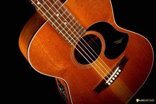 USED - Maton M808 (With Hardcase)