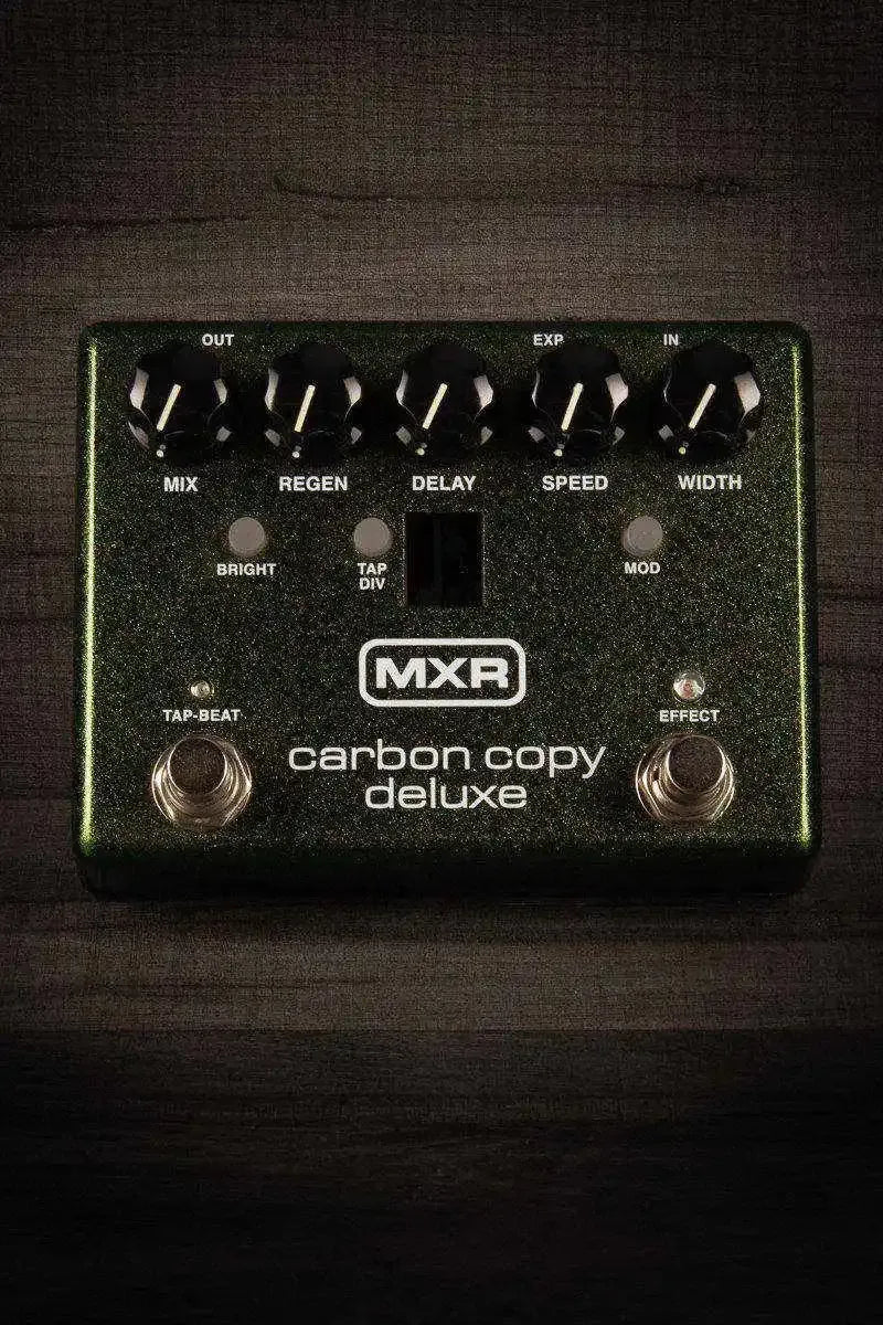 MXR Carbon Copy Deluxe