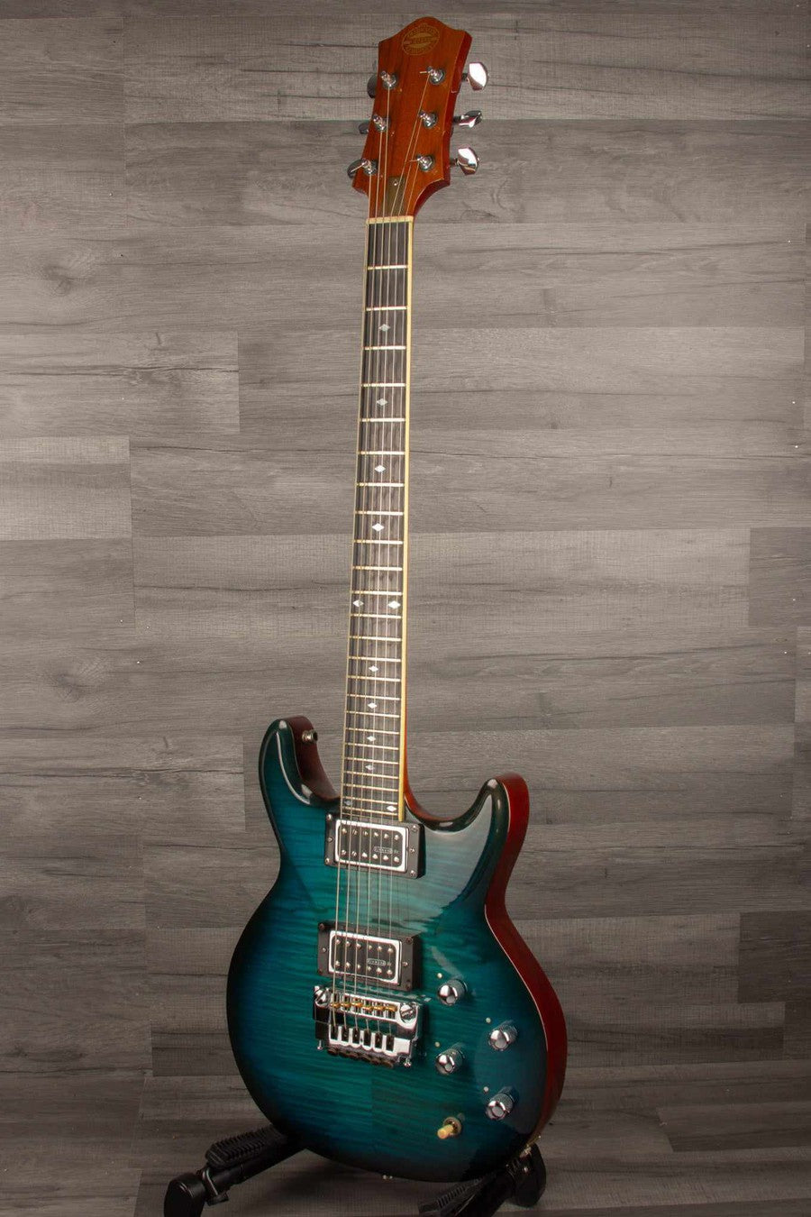 USED - Overwater 1980's deluxe guitar (inc hard case)