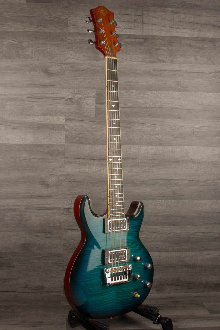 USED - Overwater 1980's deluxe guitar (inc hard case)