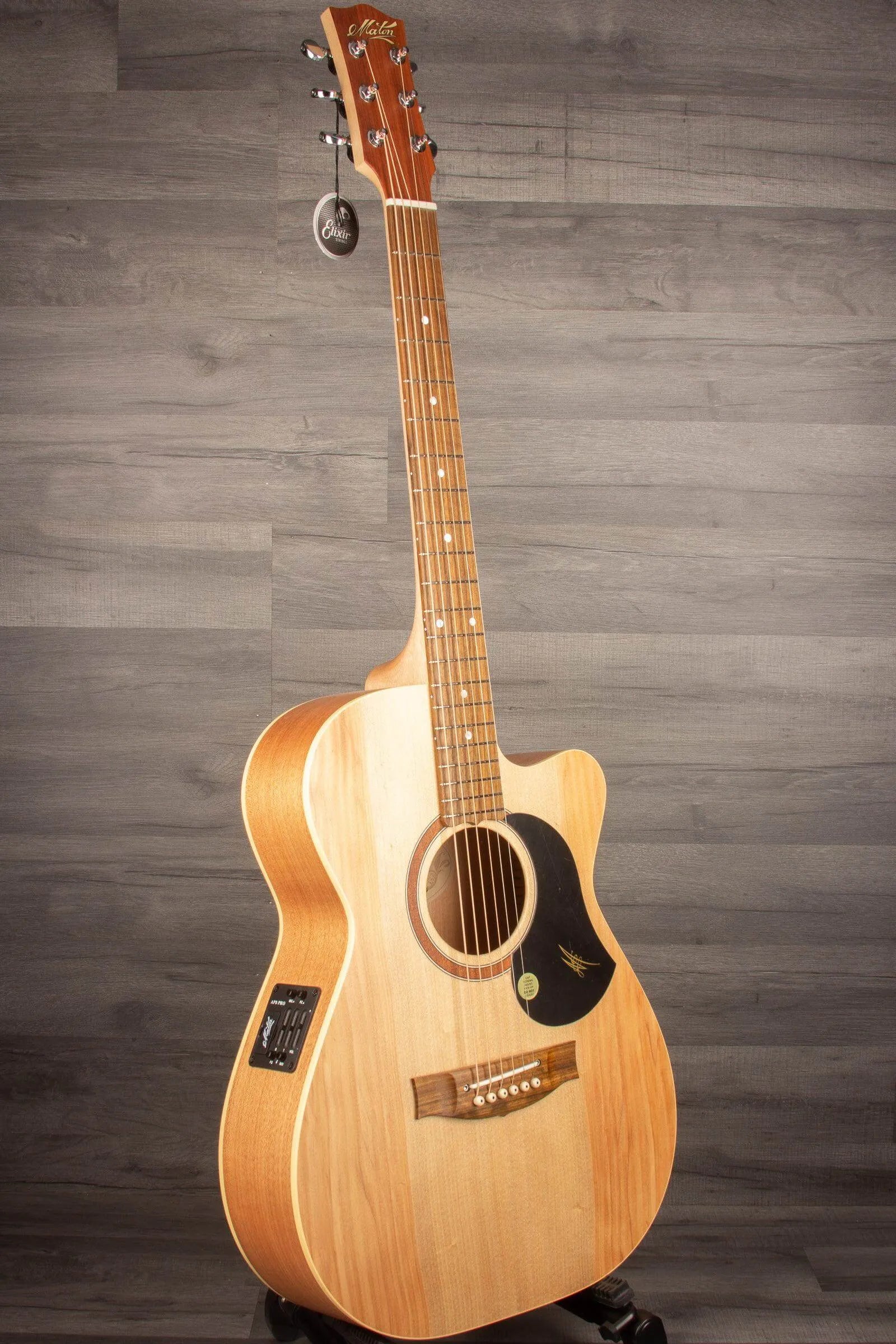 Maton Performer - Acoustic Guitar