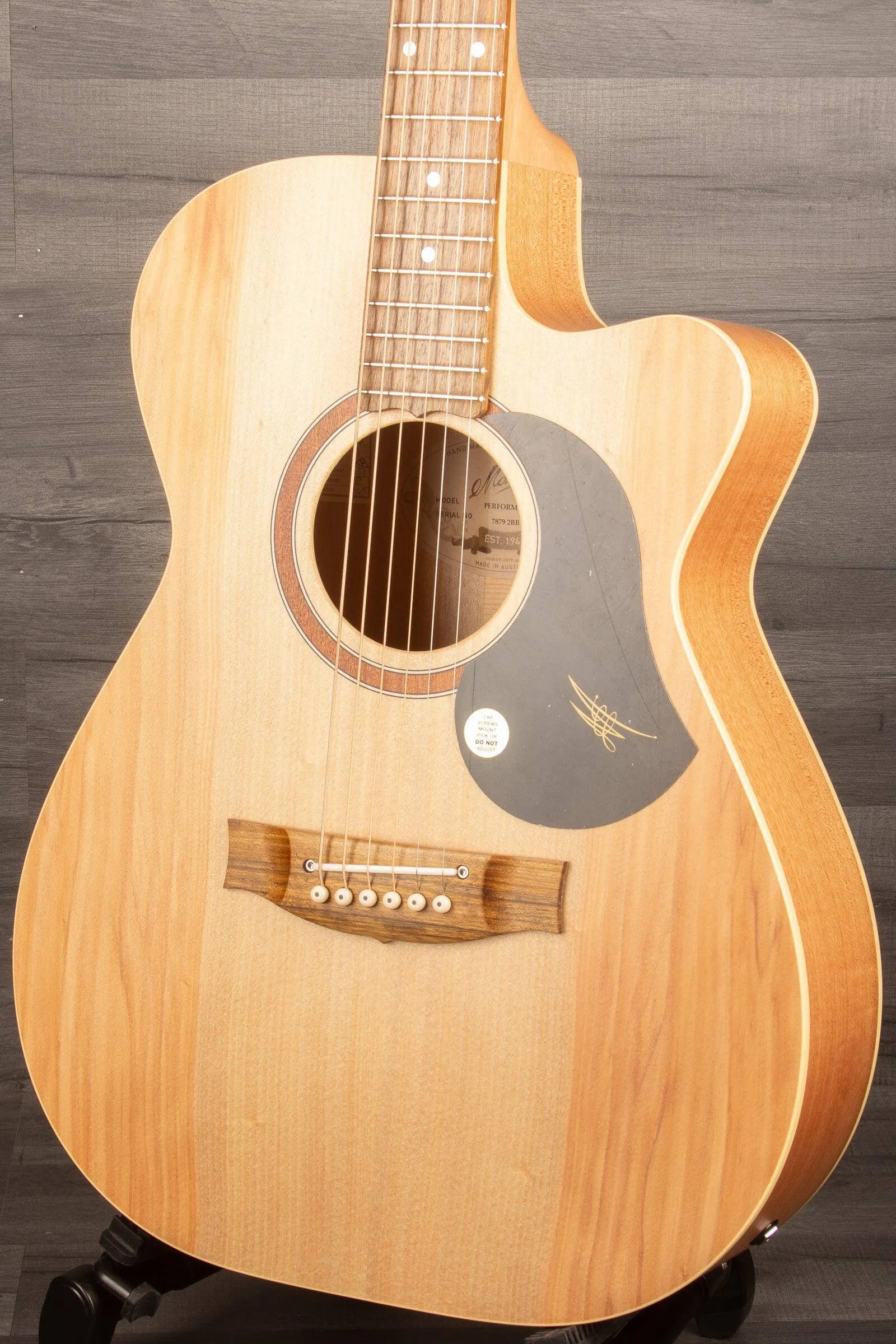 Maton Performer - Acoustic Guitar