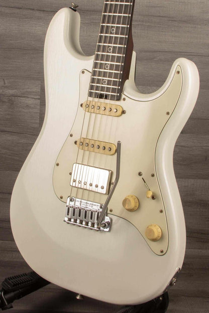 Schecter USA Nick Johnson trad Wembley, HSS Atomic snow guitar with vintage nitro finish and smooth wenge neck.