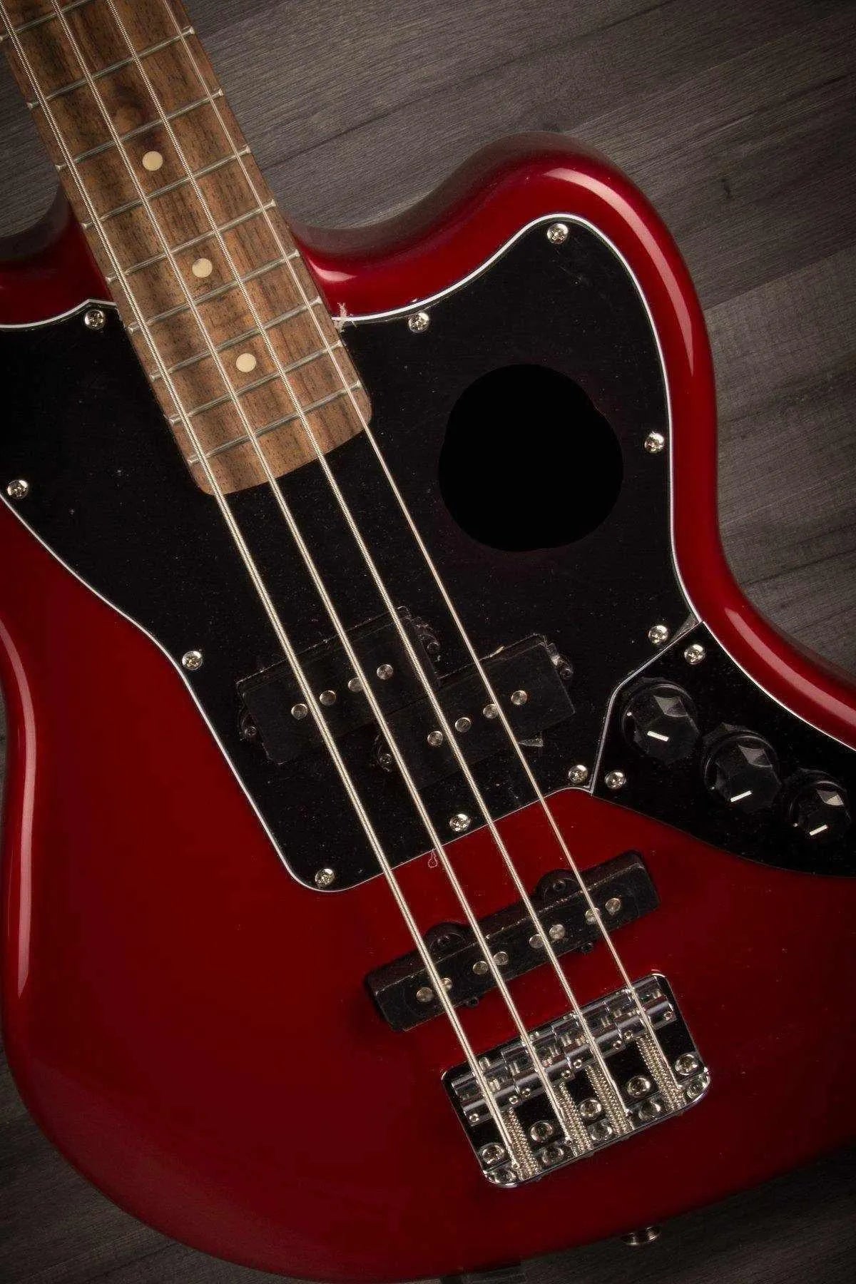 Squier - Vintage Modified Jaguar Bass Short Scale Candy Apple Red