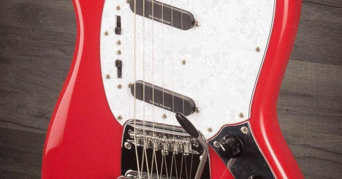 Squier Vintage Modified Mustang, Fiesta Red | Musicstreet guitar