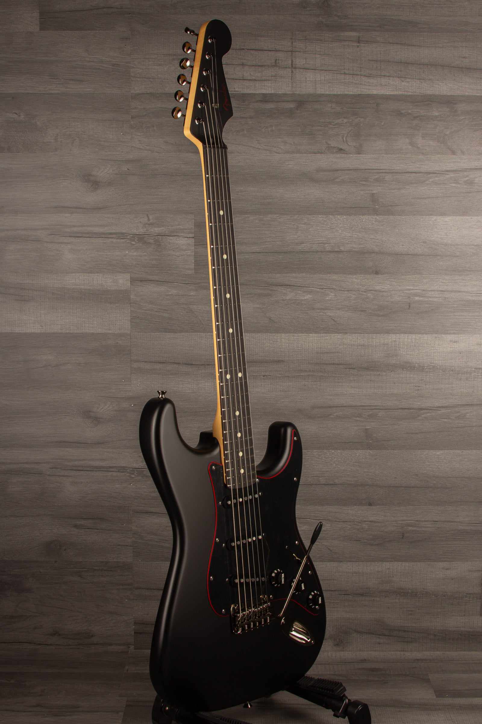 Fender Limited Hybrid II Stratocaster® Electric Guitar - Noir, Rosewood Fingerboard, Black (Made in Japan)