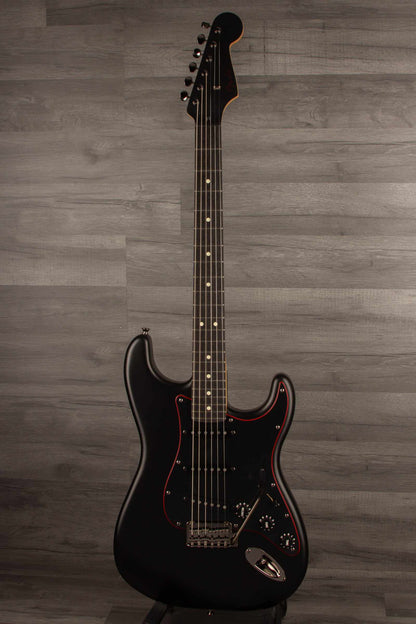 Fender Limited Hybrid II Stratocaster® Electric Guitar - Noir, Rosewood Fingerboard, Black (Made in Japan)