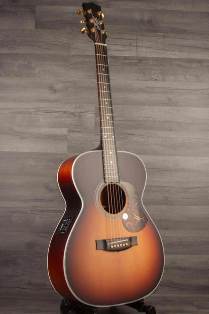 Maton Troubadour Traditional Acoustic Guitar With AP5 Pro Pickup System - Sunburst