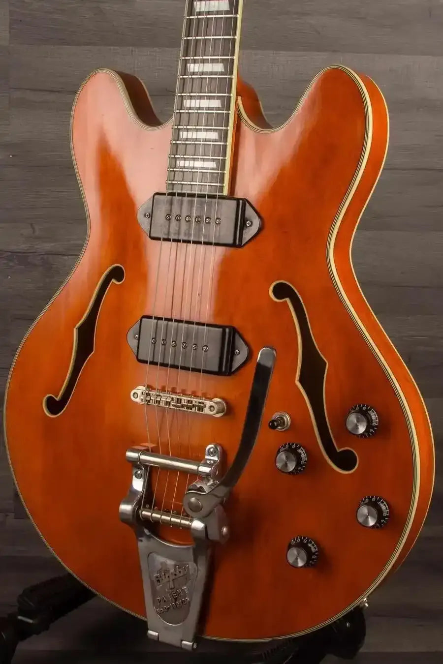 USED - Eastman T64/V Antique Varnish showcasing handcrafted details, dual dog eared P-90s, and stunning Antique Varnish finish.