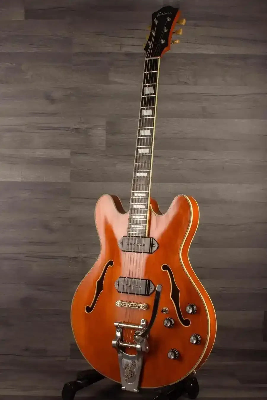 USED - Eastman T64/V Antique Varnish showcasing its handcrafted design and high-quality features.