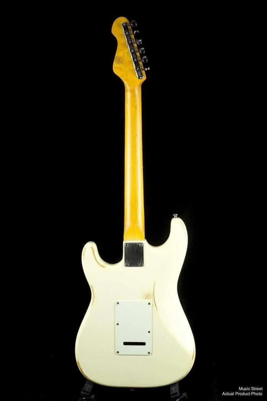 USED - Vintage - Icon Series Stratocaster V6 - Distressed White