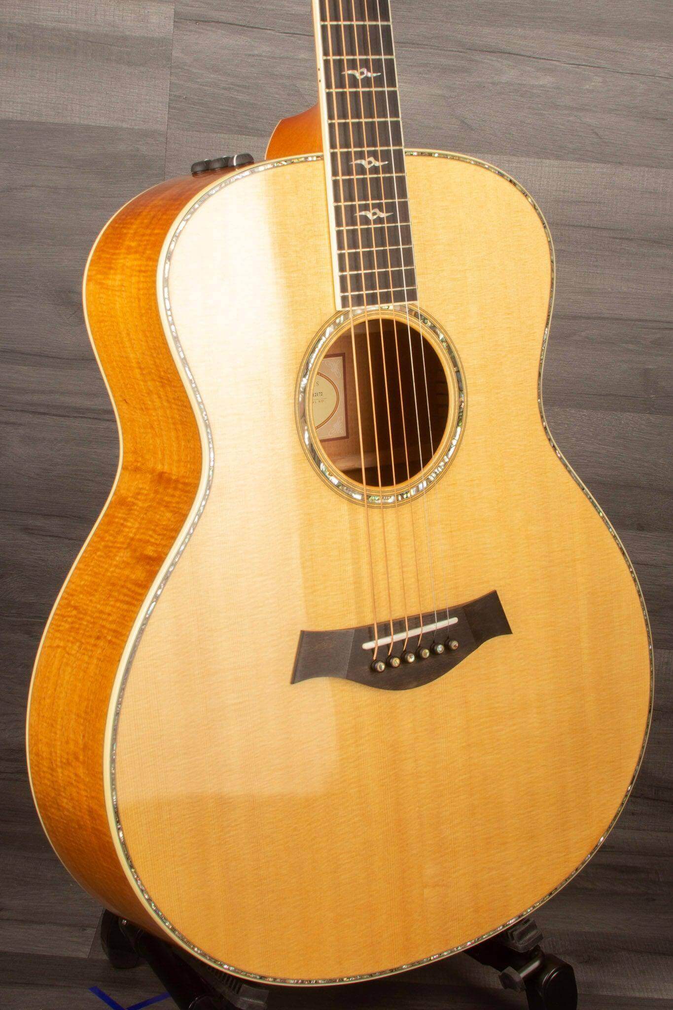 USED - 2012 Taylor GSK-E inc Hard Case