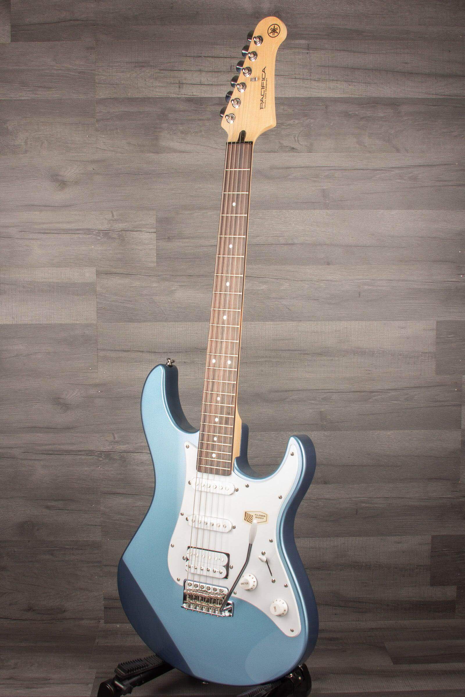 Yamaha Pacifica 112J - Lake Placid Blue