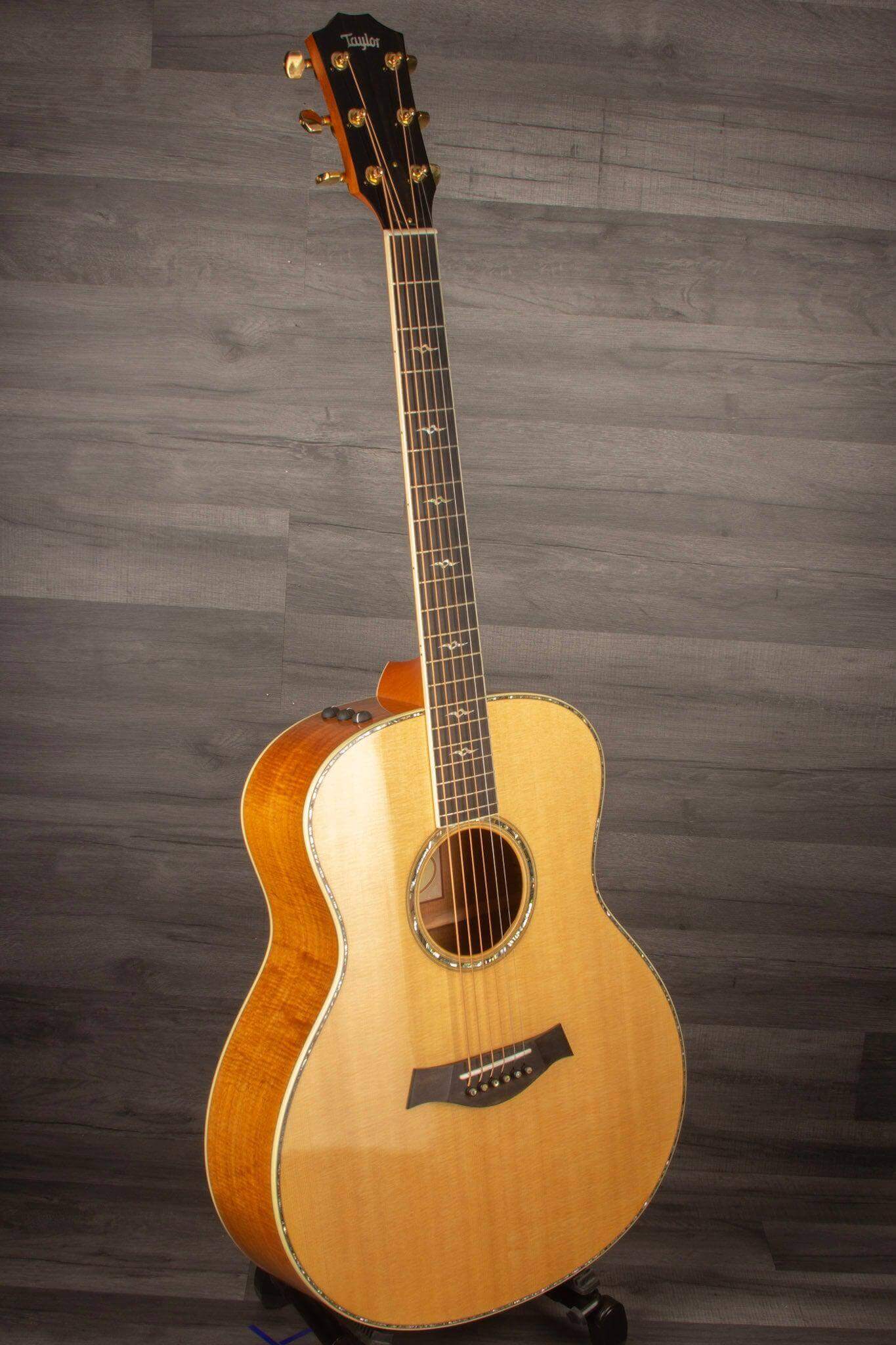 USED - 2012 Taylor GSK-E inc Hard Case