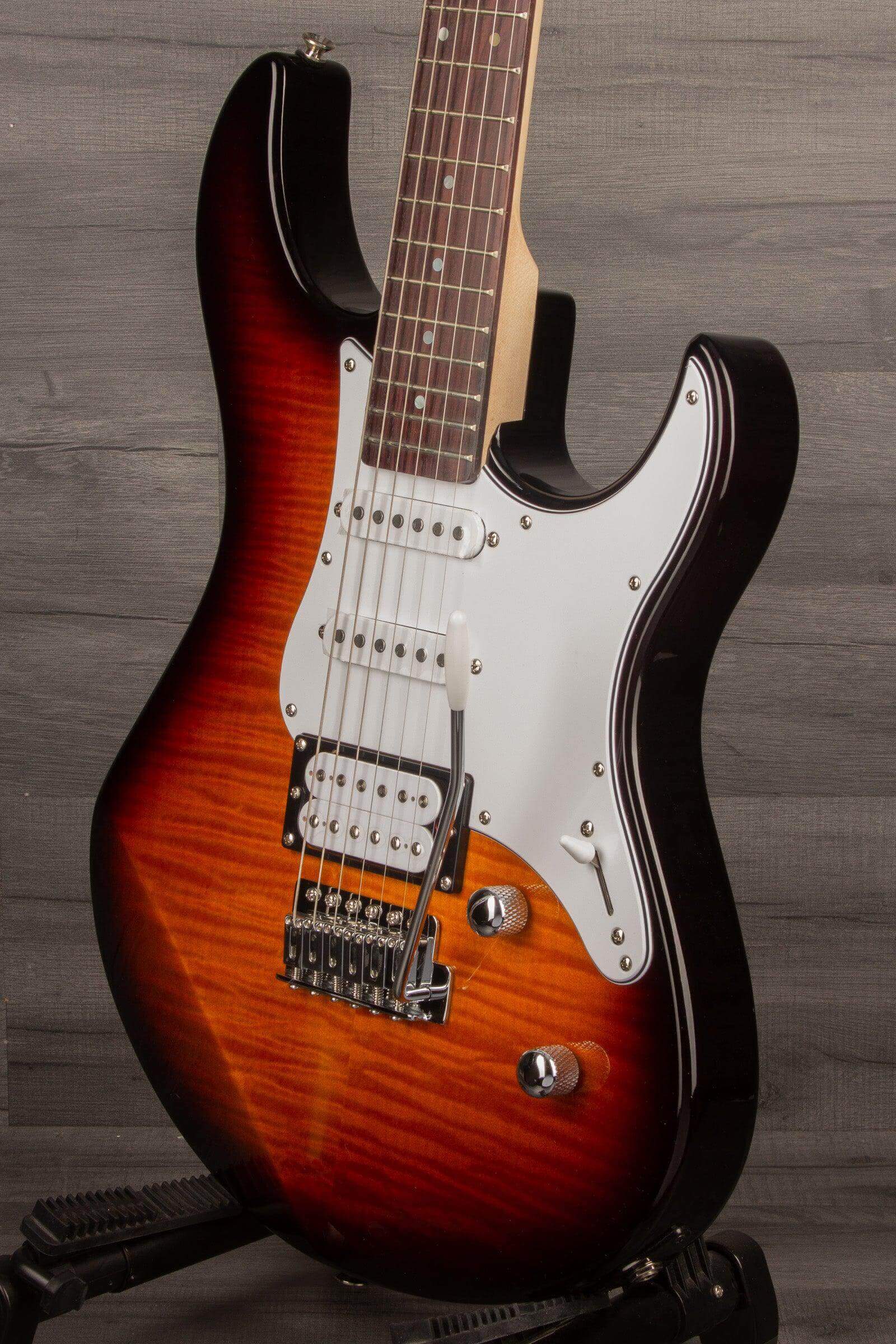 Yamaha Pacifica 212V FM TBS