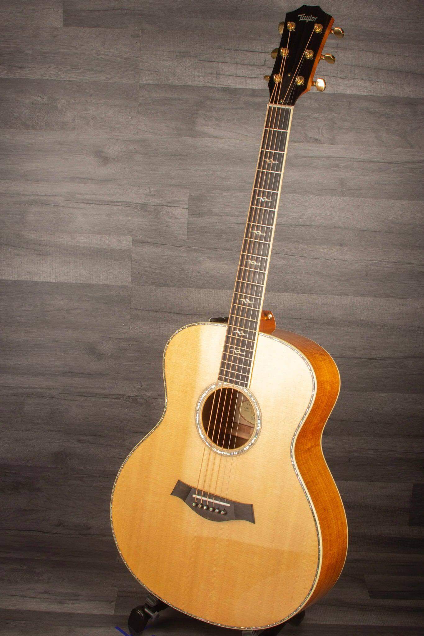 USED - 2012 Taylor GSK-E inc Hard Case