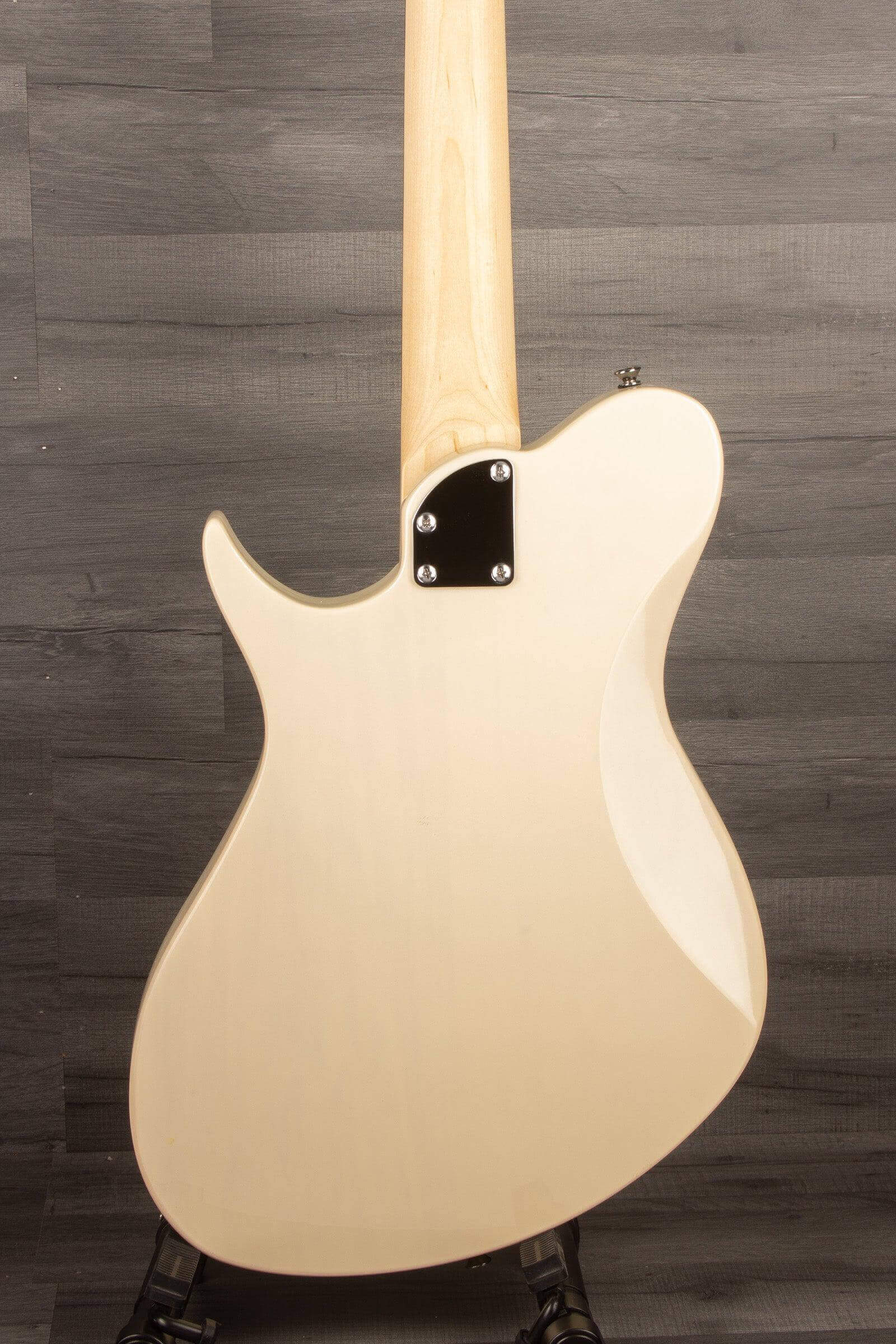 Aria Jet Bass Vintage White - Bass Guitar