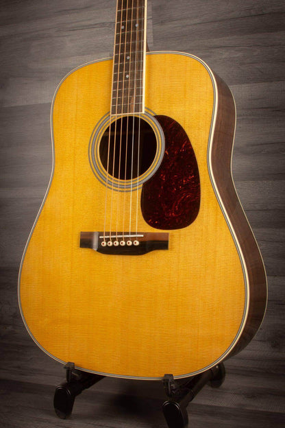 Martin D-35 Acoustic guitar