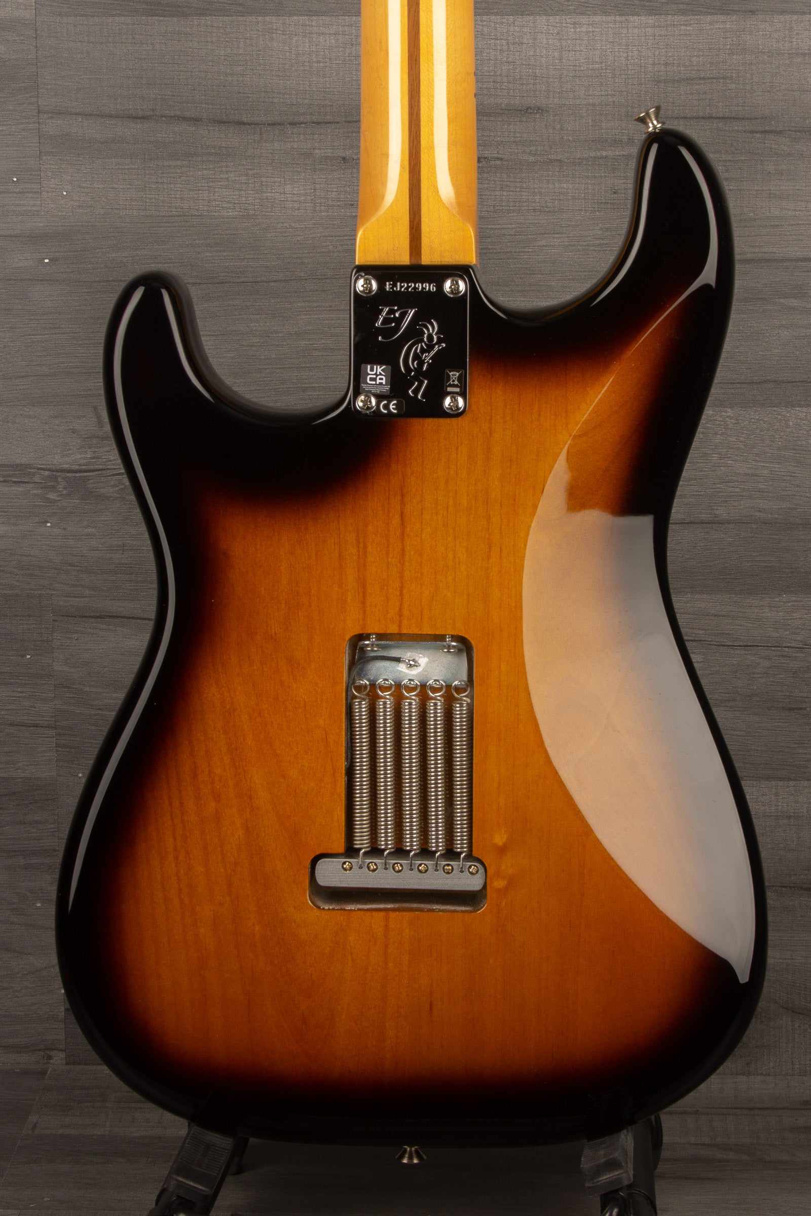 Eric Johnson Stratocaster®, Maple Fingerboard, 2-Color Sunburst - MusicStreet