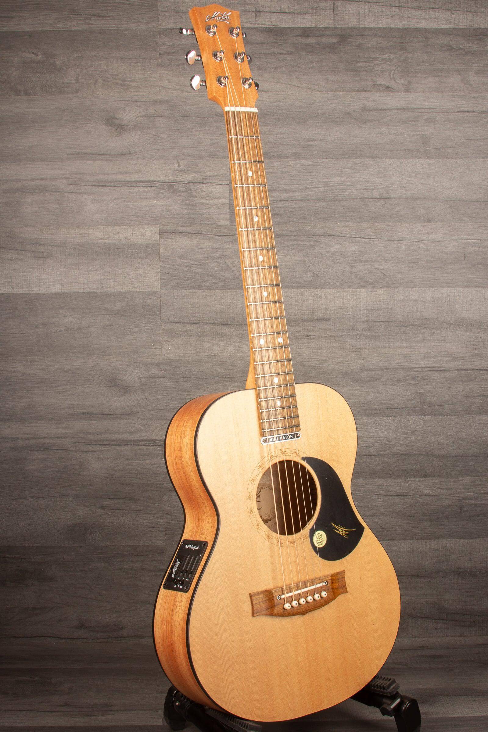 Maton EM-6 - Acoustic Guitar