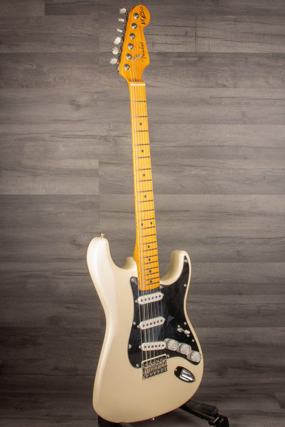 Fender Nile Rodgers Hitmaker Stratocaster® Electric Guitar, Maple Fingerboard - Olympic White